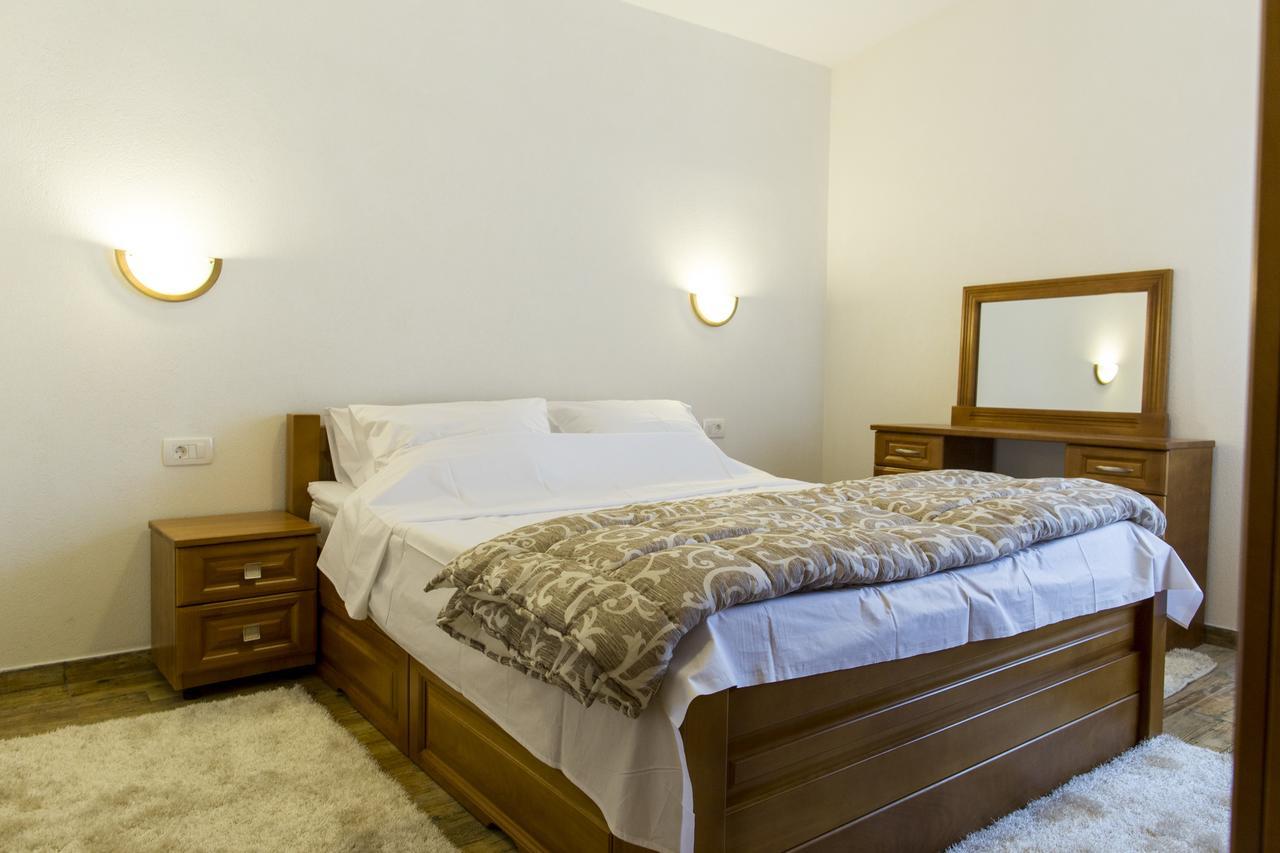 Lux Apartments Fabris Kotor Extérieur photo