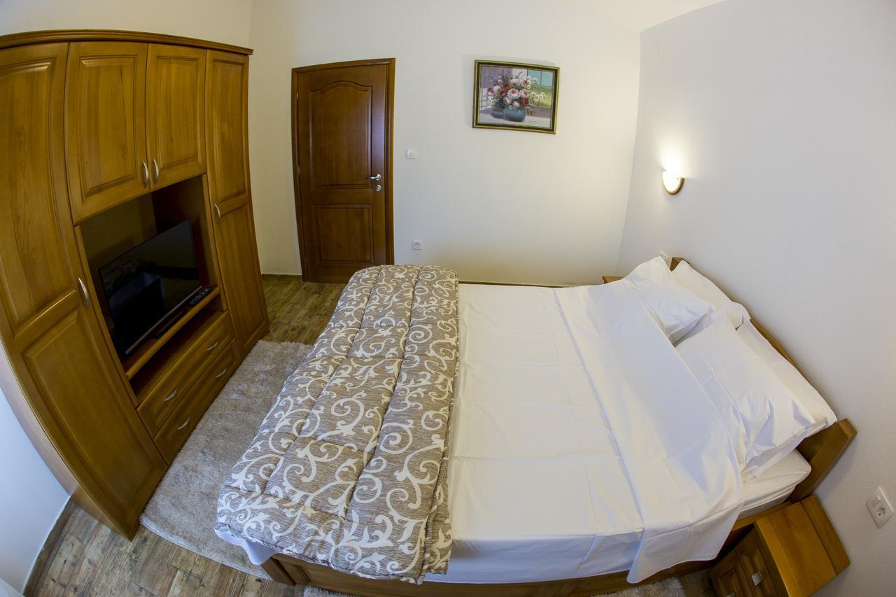 Lux Apartments Fabris Kotor Extérieur photo